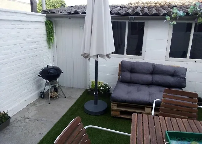 Agréable maison avec cour à 10min de Liège