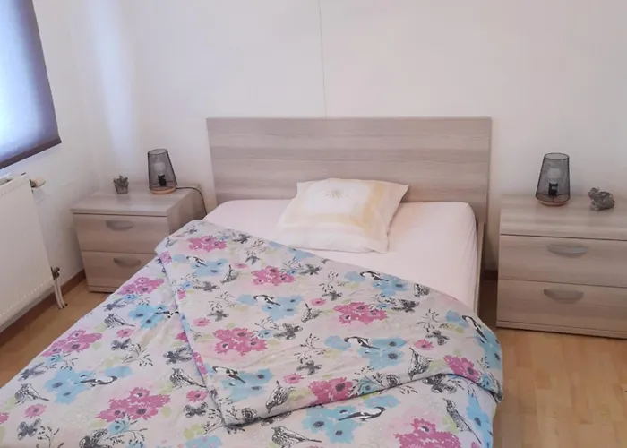 Agréable maison avec cour à 10min de Liège